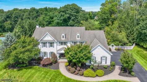 4 Middlesworth Farm Road Washington NJ 07853