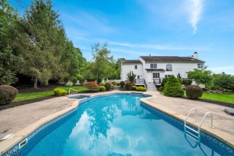 4 Middlesworth Farm Road Washington NJ 07853