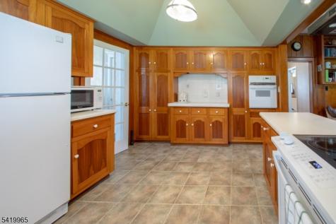 27 Edison Avenue Ogdensburg NJ 07439