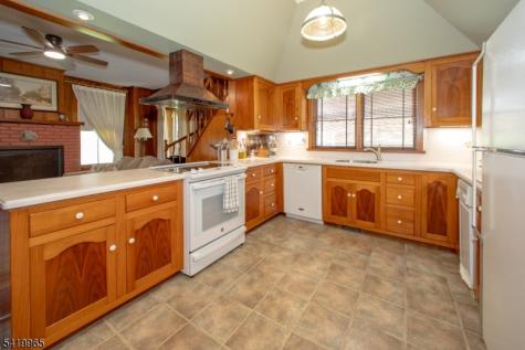 27 Edison Avenue Ogdensburg NJ 07439