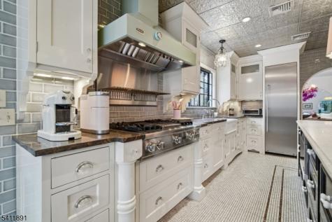 20 Barnsdale Road Millburn NJ 07078