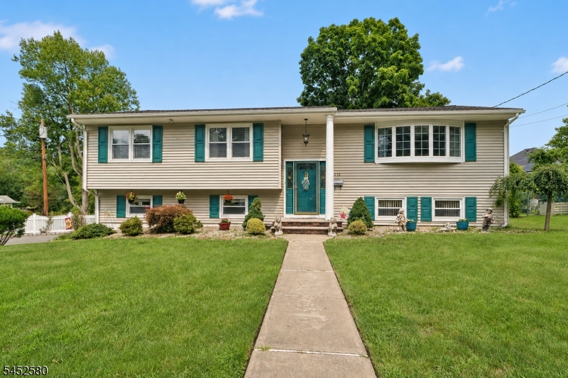 275 Saint Cloud Avenue West Orange NJ 07052