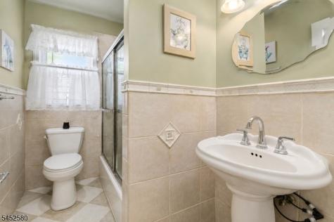 275 Saint Cloud Avenue West Orange NJ 07052