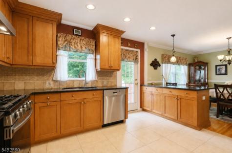 275 Saint Cloud Avenue West Orange NJ 07052