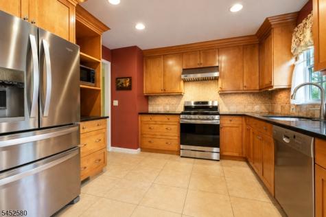 275 Saint Cloud Avenue West Orange NJ 07052