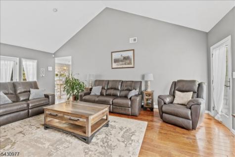 49 Stillwater Road Hardwick NJ 07825