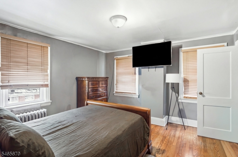 281 Smith Street Newark NJ 07106