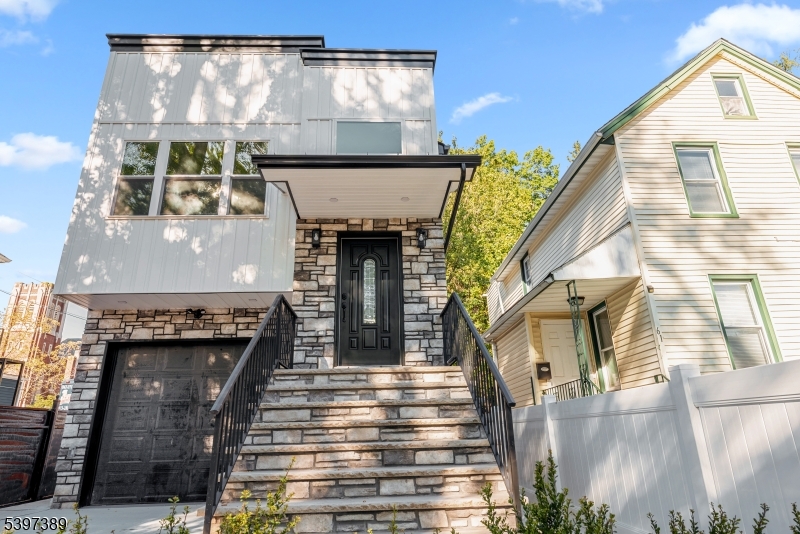 63 Oak Street East Orange NJ 07018