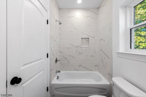 63 Oak Street East Orange NJ 07018