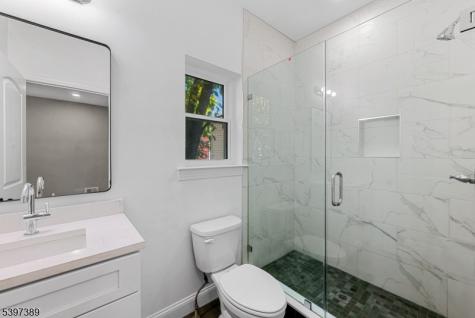 63 Oak Street East Orange NJ 07018