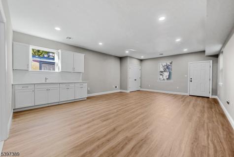 63 Oak Street East Orange NJ 07018