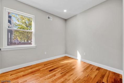 63 Oak Street East Orange NJ 07018