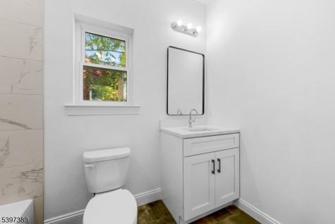 63 Oak Street East Orange NJ 07018