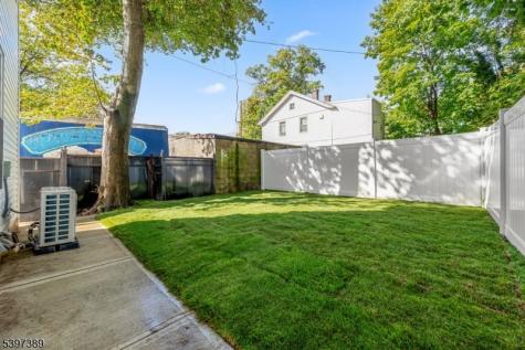 63 Oak Street East Orange NJ 07018