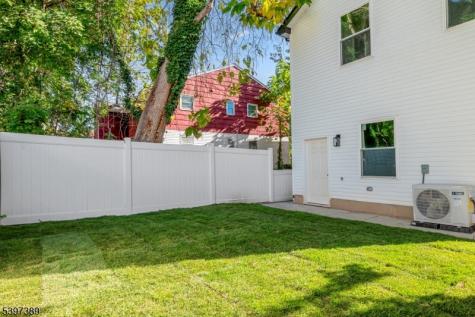 63 Oak Street East Orange NJ 07018