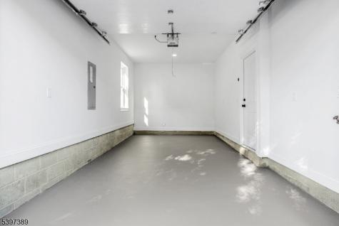 63 Oak Street East Orange NJ 07018