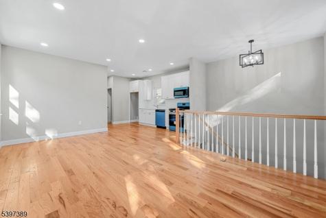 63 Oak Street East Orange NJ 07018