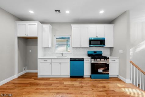 63 Oak Street East Orange NJ 07018