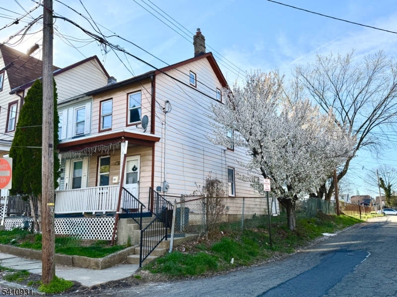 65 Davis Street Phillipsburg NJ 08865