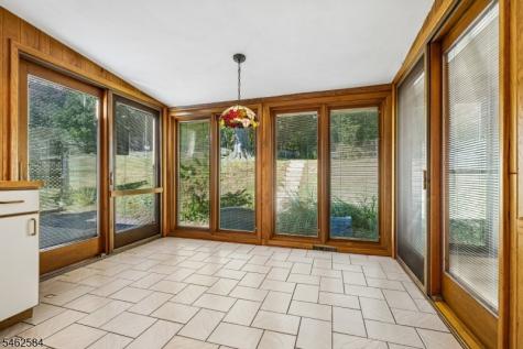 907 Pleasant Valley Way West Orange NJ 07052
