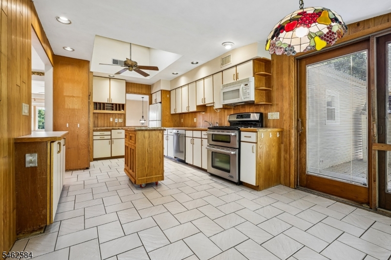 907 Pleasant Valley Way West Orange NJ 07052