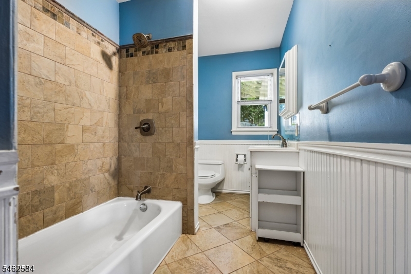 907 Pleasant Valley Way West Orange NJ 07052