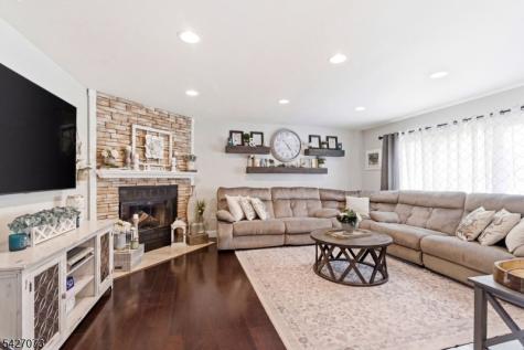 7 Woodfield Road Green NJ 07821