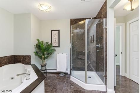 7 Woodfield Road Green NJ 07821