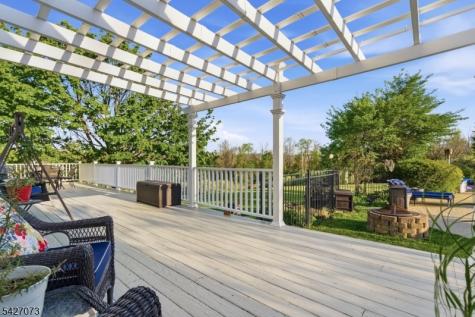 7 Woodfield Road Green NJ 07821