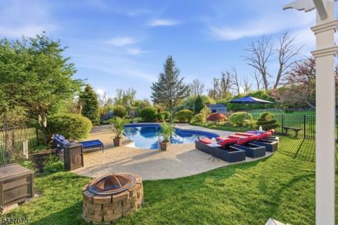 7 Woodfield Road Green NJ 07821