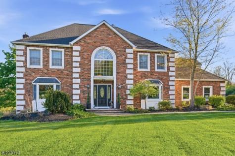 7 Woodfield Road Green NJ 07821