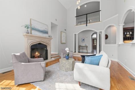 33 Fox Run North Caldwell NJ 07006