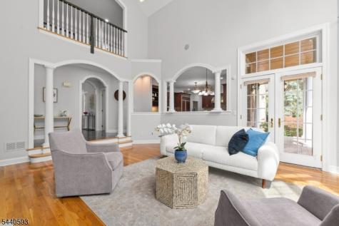 33 Fox Run North Caldwell NJ 07006
