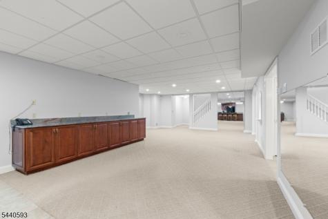 33 Fox Run North Caldwell NJ 07006