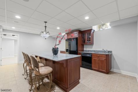 33 Fox Run North Caldwell NJ 07006
