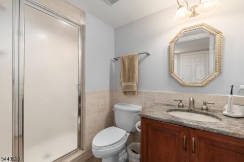33 Fox Run North Caldwell NJ 07006