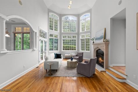 33 Fox Run North Caldwell NJ 07006