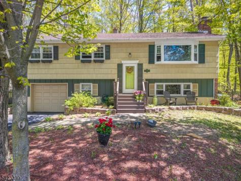 31 Lounsberry Hollow Road Vernon NJ 07461