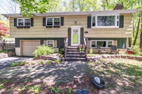 31 Lounsberry Hollow Road Vernon NJ 07461