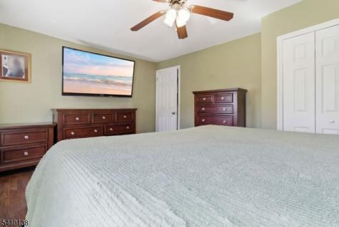 272 Oswald Place Union NJ 07088