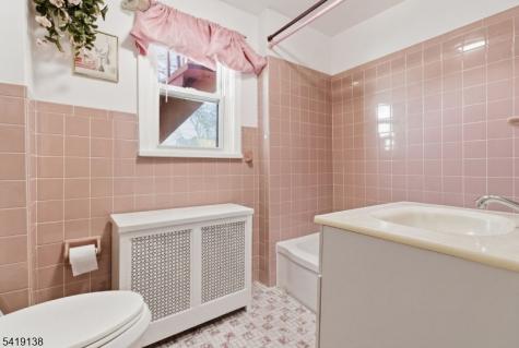 272 Oswald Place Union NJ 07088