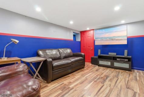 272 Oswald Place Union NJ 07088