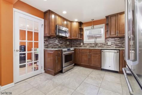 272 Oswald Place Union NJ 07088
