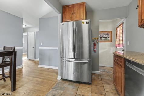 68 16TH Avenue Elmwood Park NJ 07407