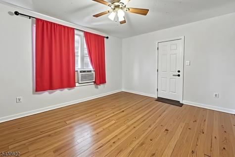 68 16TH Avenue Elmwood Park NJ 07407