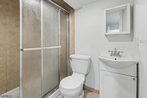 68 16TH Avenue Elmwood Park NJ 07407