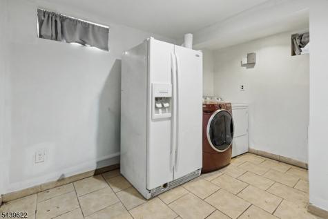 68 16TH Avenue Elmwood Park NJ 07407