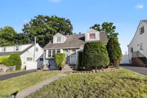 68 16TH Avenue Elmwood Park NJ 07407