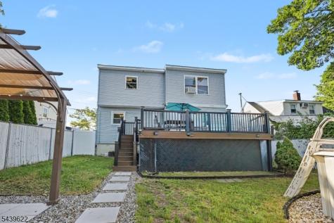 68 16TH Avenue Elmwood Park NJ 07407
