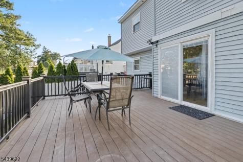 68 16TH Avenue Elmwood Park NJ 07407